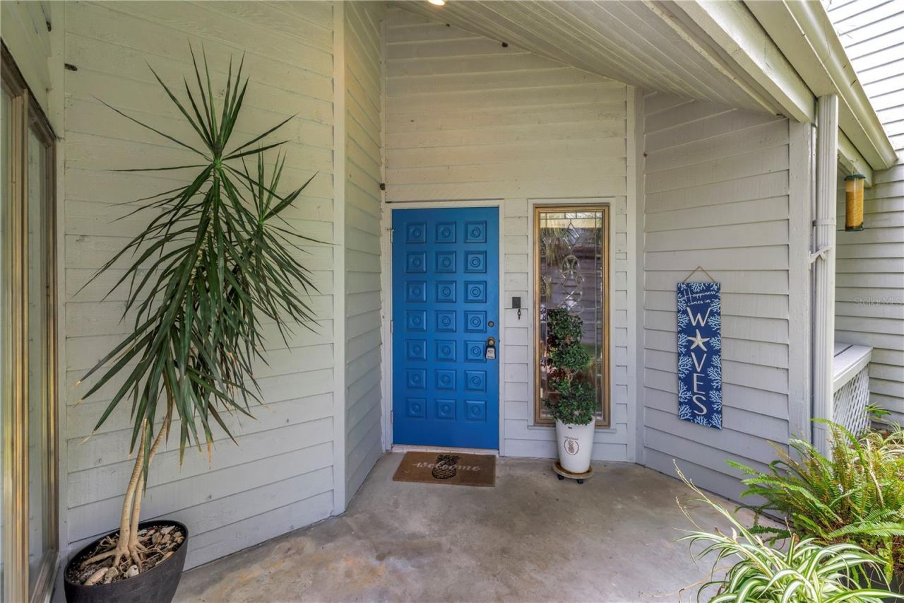 10495 Longwood Drive , Seminole, FL 33777 Photo
