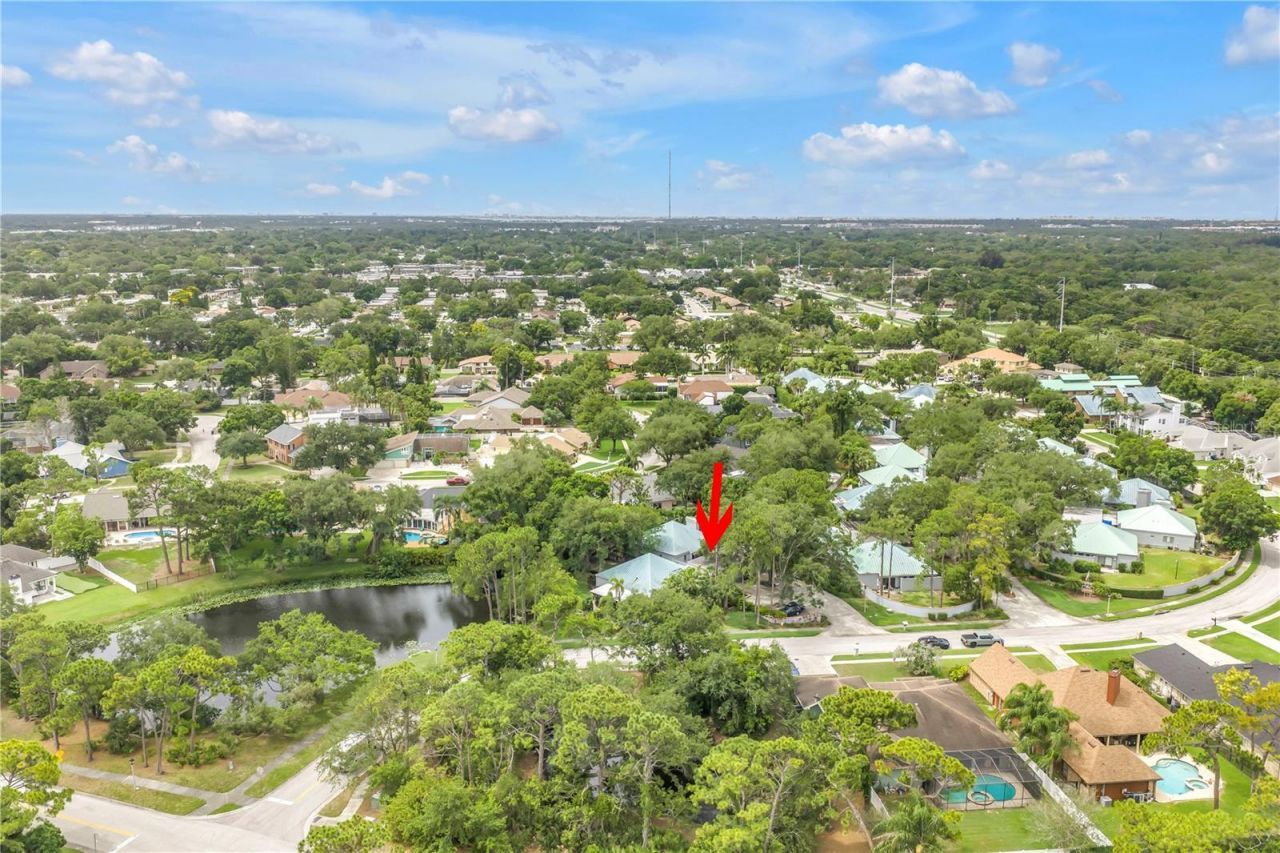 10495 Longwood Drive , Seminole, FL 33777 Photo