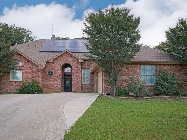 609 Trails End Court, Hurst, TX 76054