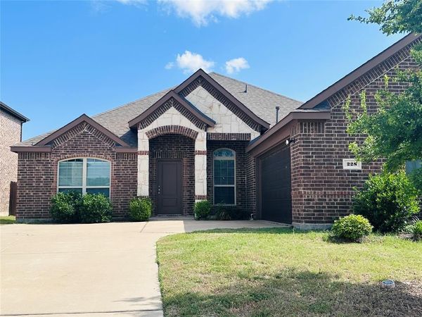 228 Mina Street , Red Oak, TX 75154