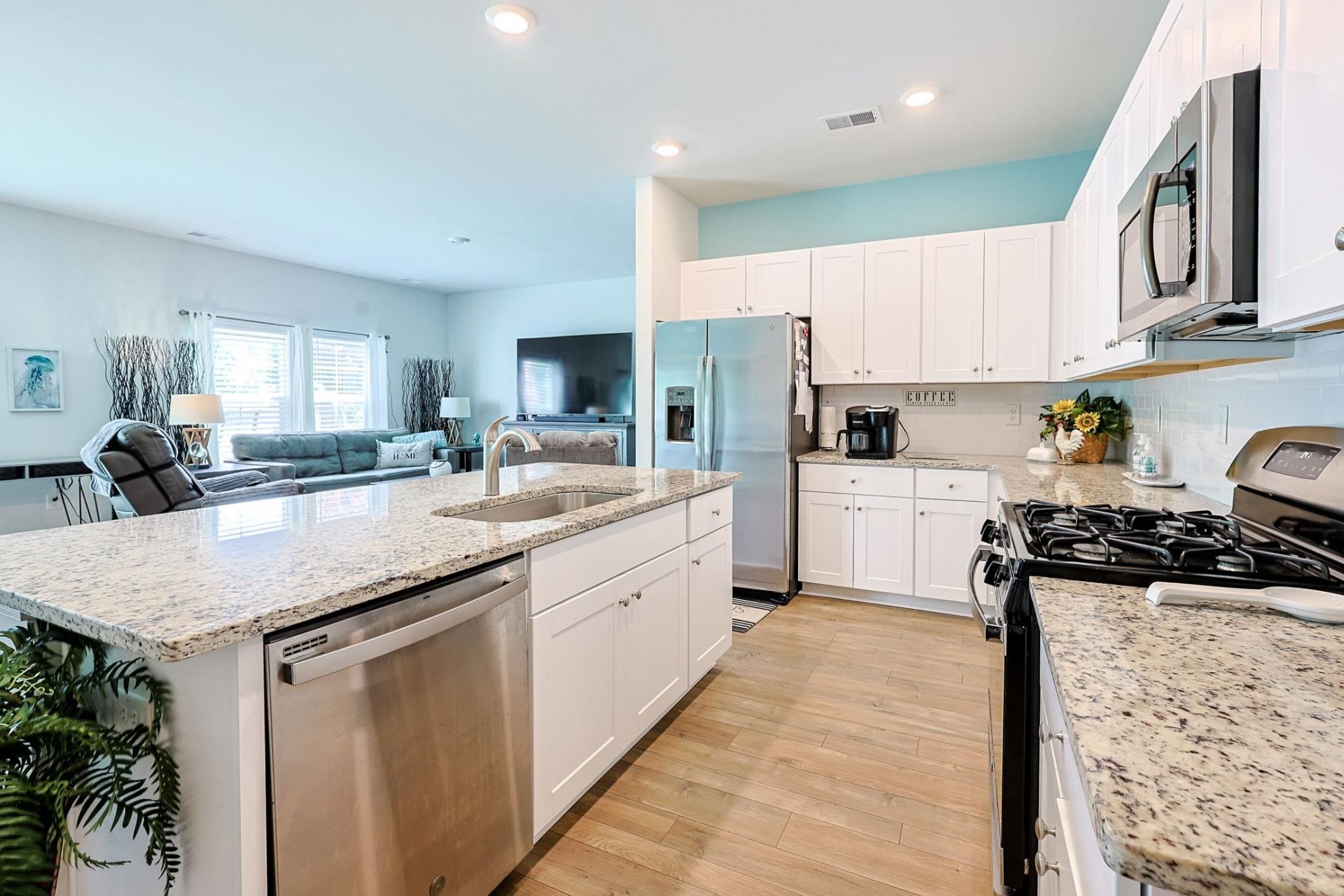 352 Hidden Cove Dr. Photo 11