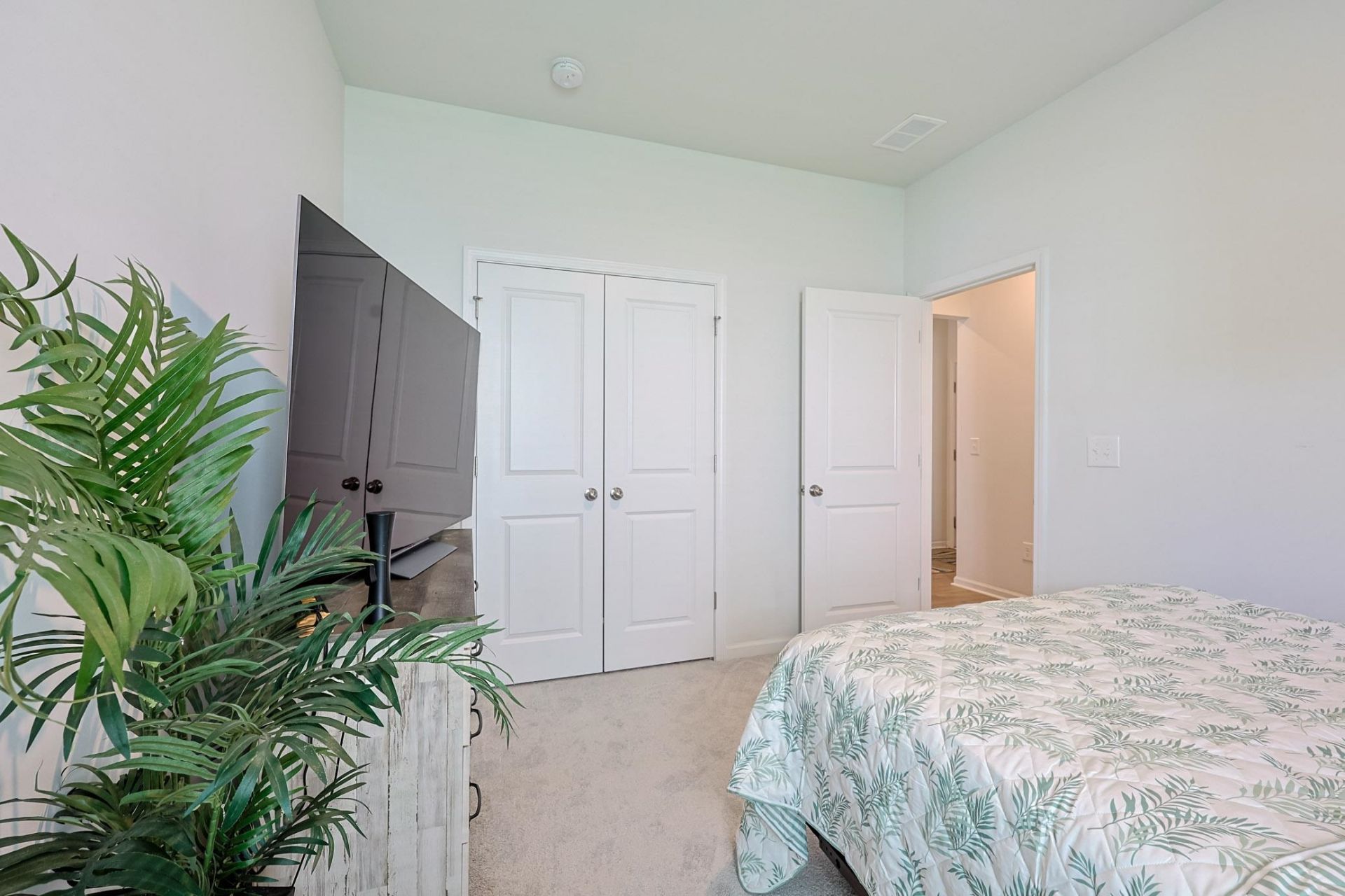 352 Hidden Cove Dr. Photo 25