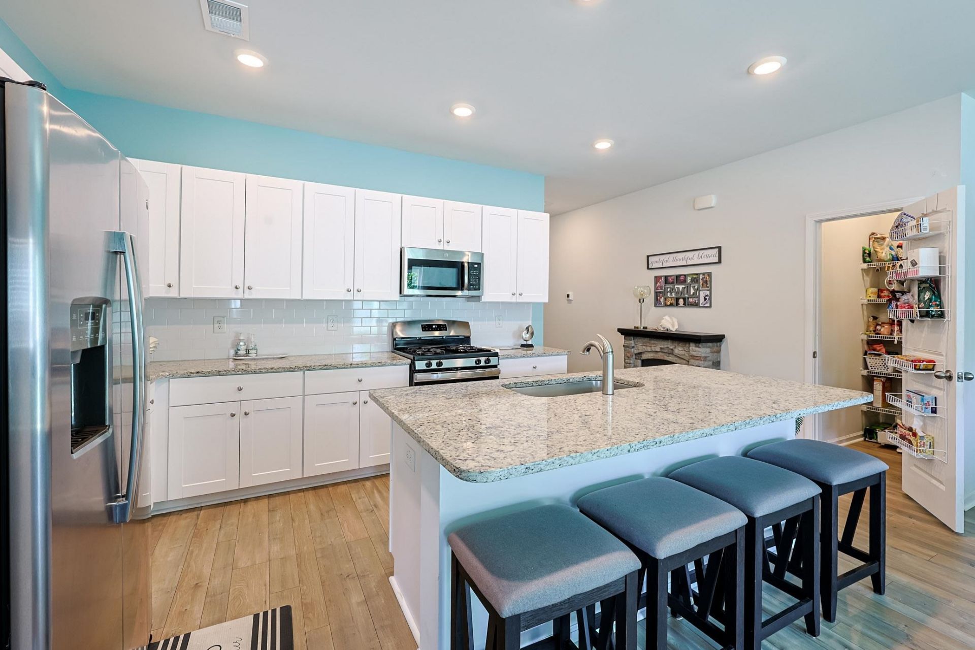 352 Hidden Cove Dr.  Photo 6