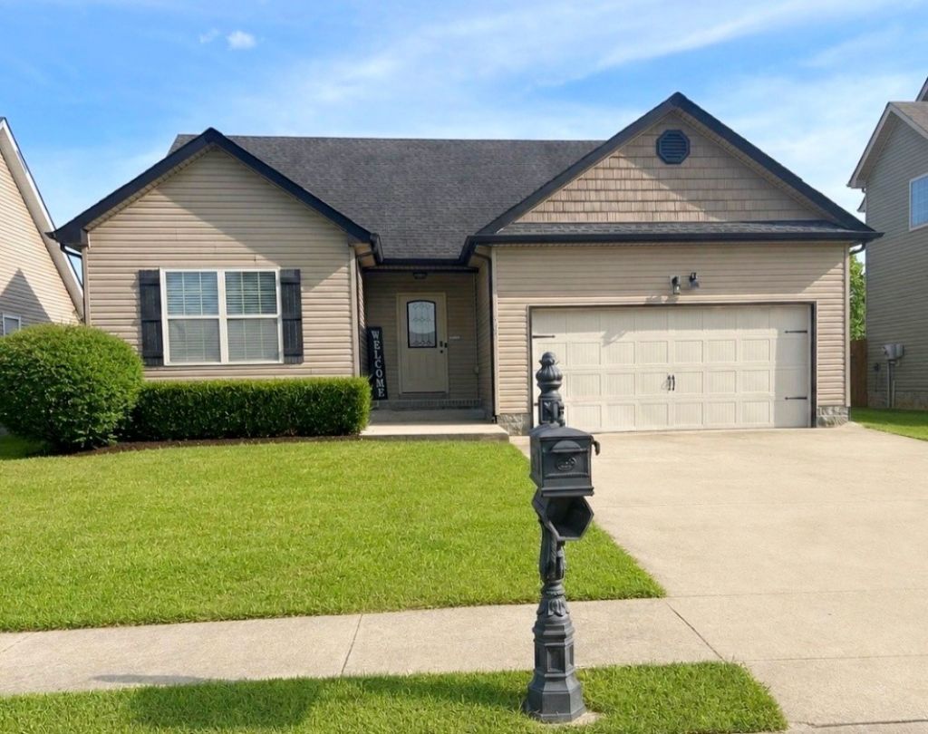502 Falkland Cir, Clarksville, TN 37042 Main Photo