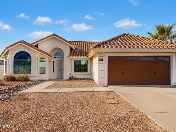 7302 E CLOVIS Avenue, Mesa, AZ 85208