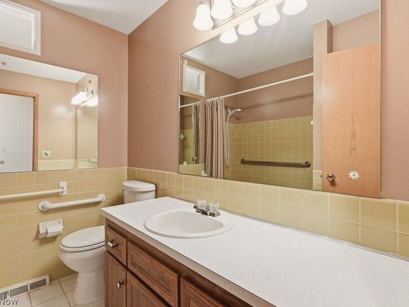 6503 Regency Drive, Parma, OH 44129 Photo 21