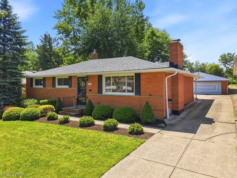 6503 Regency Drive, Parma, OH 44129 Photo 3