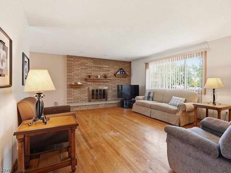 6503 Regency Drive, Parma, OH 44129 Photo 5