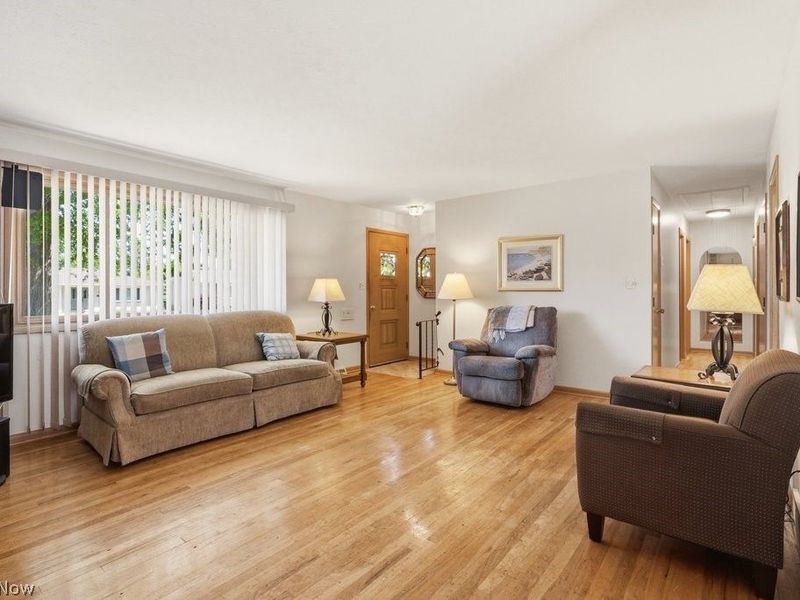 6503 Regency Drive, Parma, OH 44129 Photo 6