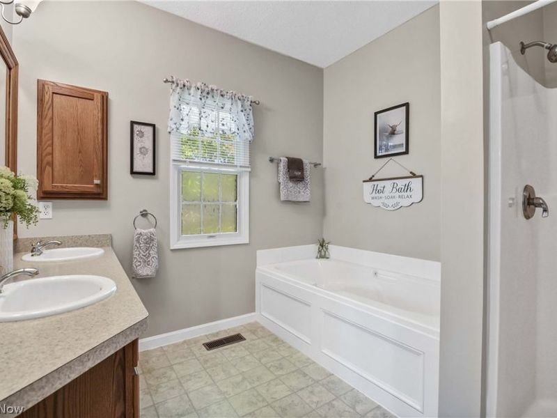 39282 Camelot Way, Avon, OH 44011 Photo 39