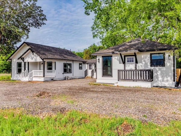 112 Gazley ST, Smithville, TX 78957