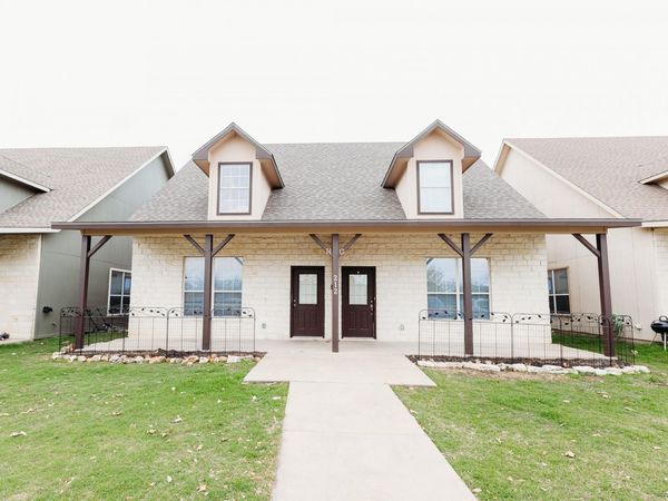 212 Sandstone DR , Unit G, Jarrell, TX 76537