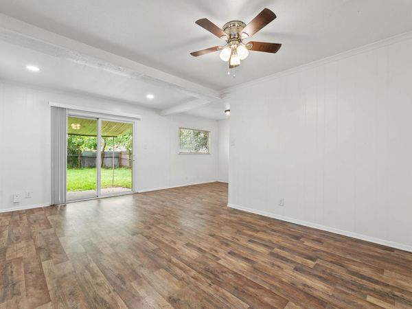 6601 Stonleigh PL, Austin, TX 78744