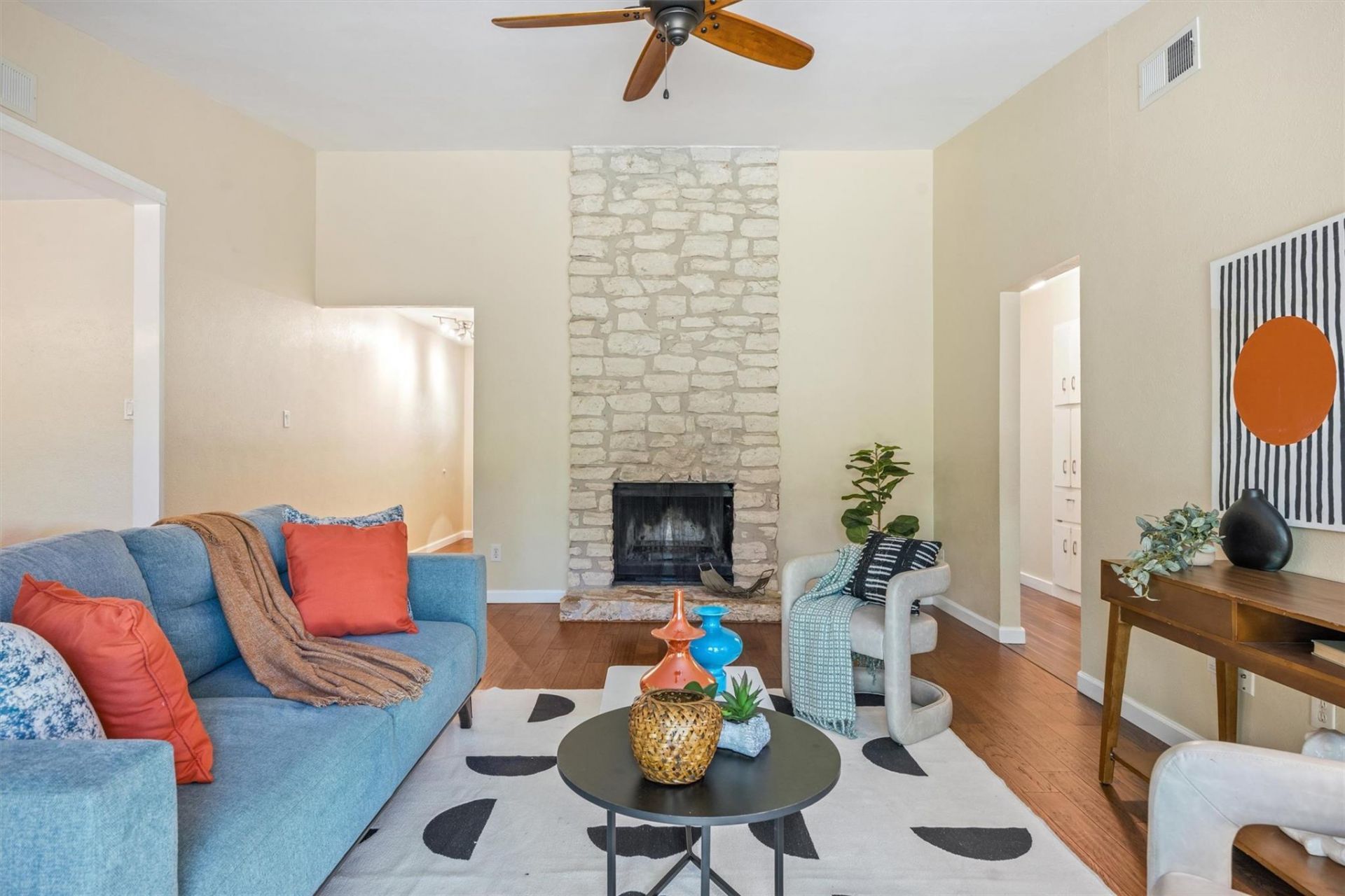617 Blackberry Dr, Austin, TX 78745 Main Photo