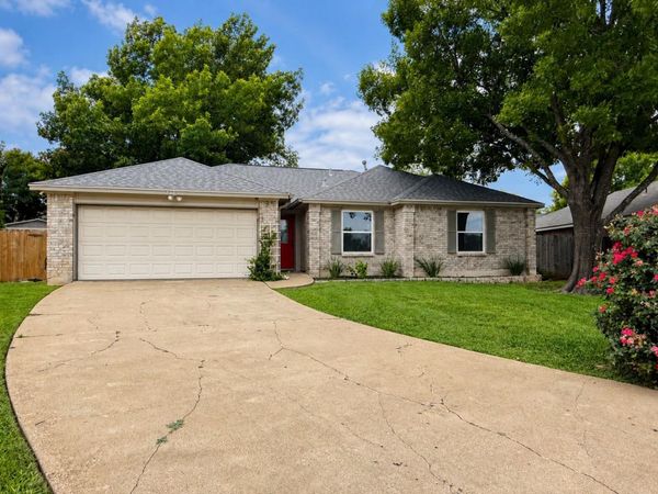 2113 Rosemary LN, Round Rock, TX 78664
