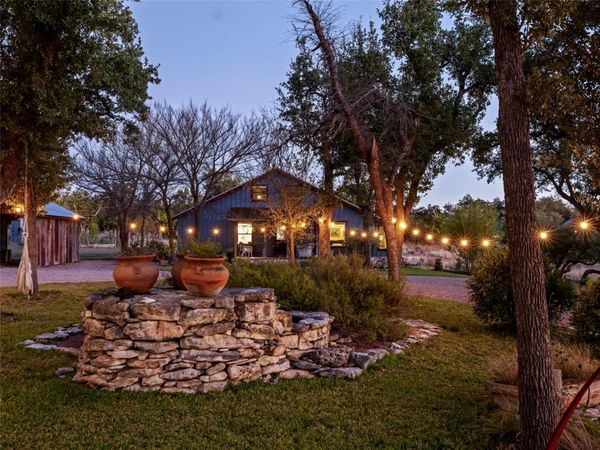 483 E Grand Oaks DR , Harper, TX 78631
