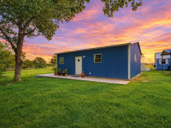 224 Old Coach LN , Elgin, TX 78621