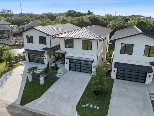 701-B Hi Circle North DR, Unit B, Horseshoe Bay, TX 78657