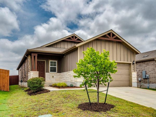 790 Pepperbark LOOP, Buda, TX 78610