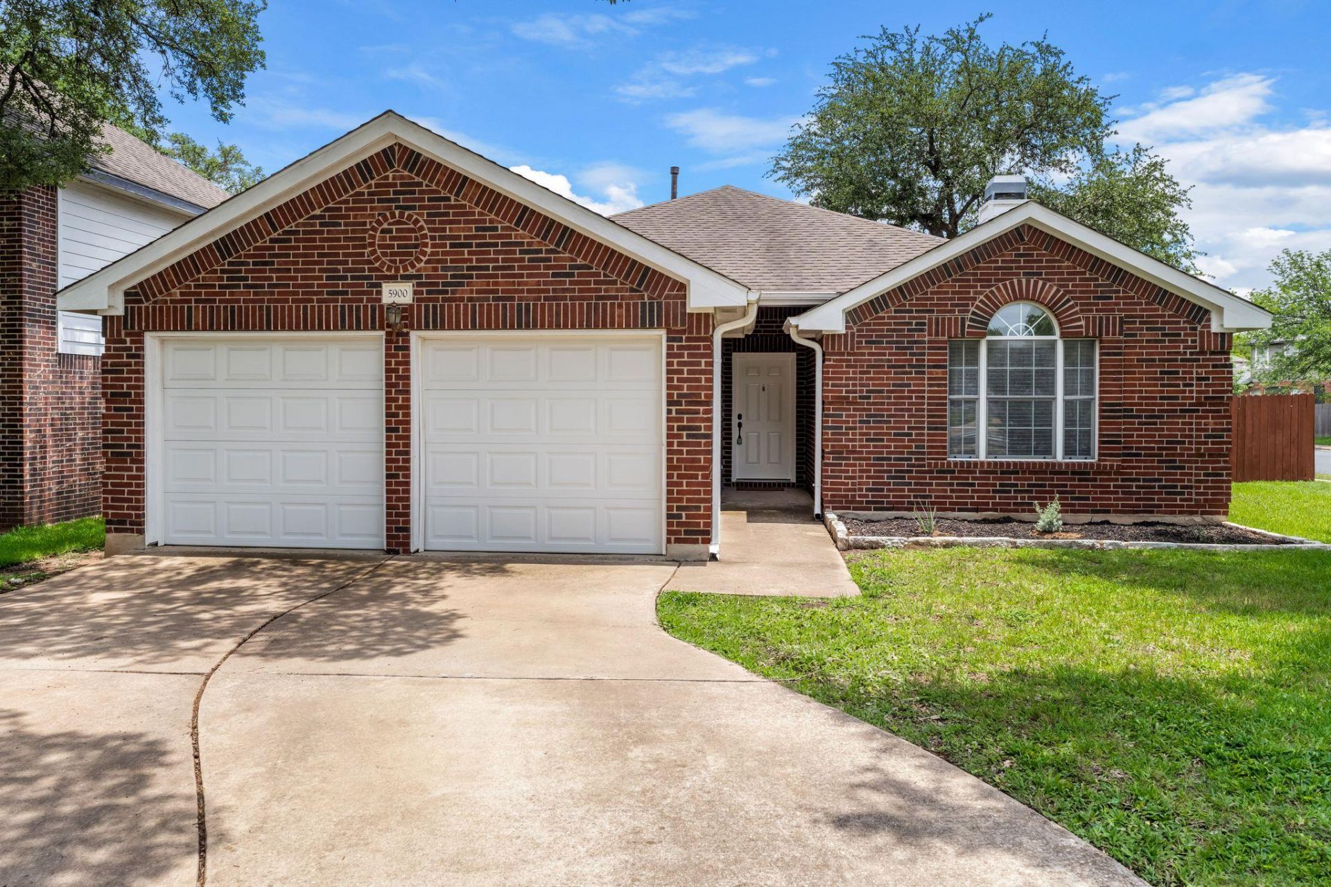 5900 Taylorcrest Dr, Austin, TX 78749 Main Photo