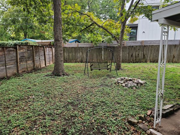 511 Sacramento DR, Austin, TX 78704