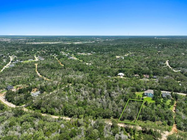 242 Bali Hai LN , Bastrop, TX 78602