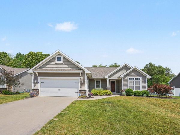 2212 Oakland Farms Trail, Portage, MI 49024