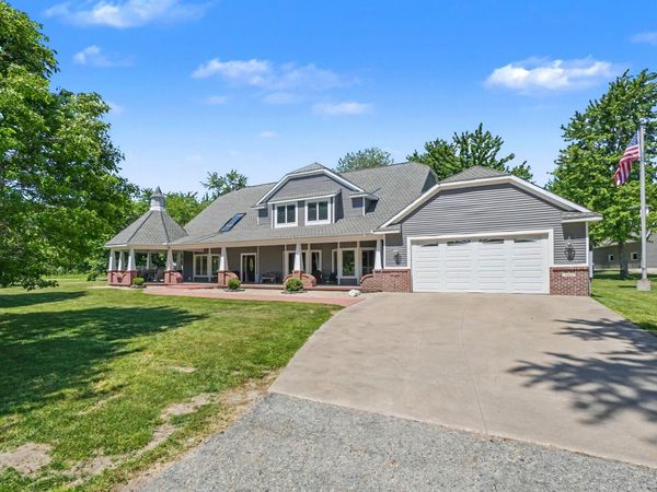 1662 66th Street, Fennville, MI 49408