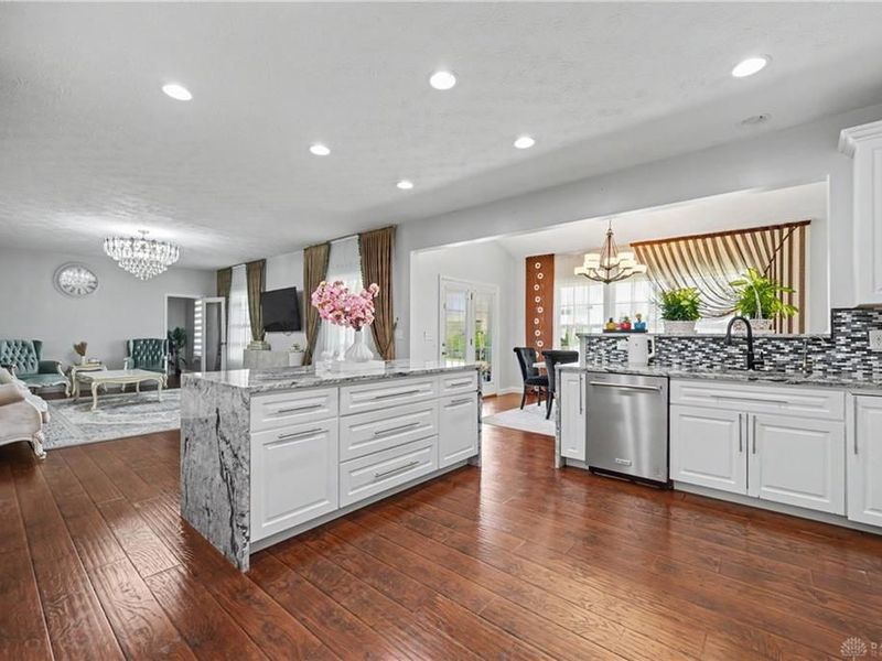 7122 Bluestream Drive, Tipp City, OH 45371 Photo 11
