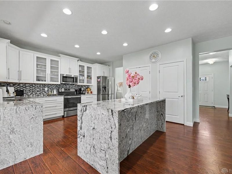 7122 Bluestream Drive, Tipp City, OH 45371 Photo 17