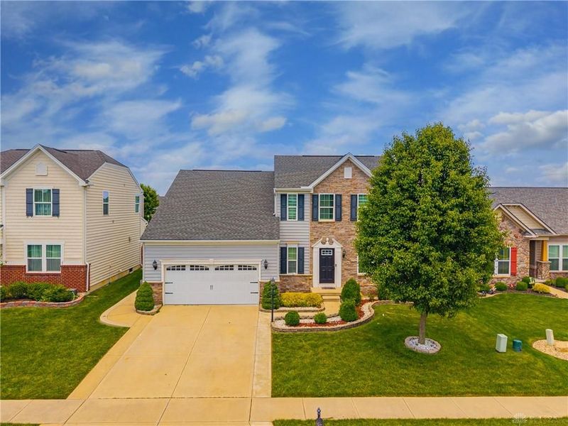 7122 Bluestream Drive, Tipp City, OH 45371 Photo 2