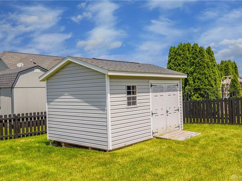 7122 Bluestream Drive, Tipp City, OH 45371 Photo 56