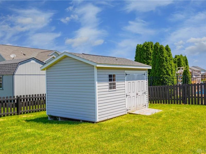 7122 Bluestream Drive, Tipp City, OH 45371 Photo 61