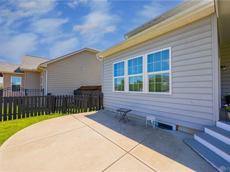 7122 Bluestream Drive, Tipp City, OH 45371 Photo 64