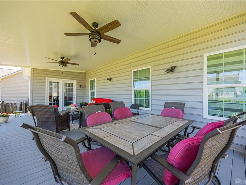 7122 Bluestream Drive, Tipp City, OH 45371 Photo 69