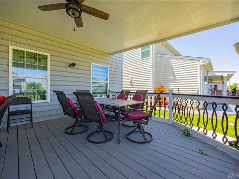 7122 Bluestream Drive, Tipp City, OH 45371 Photo 70