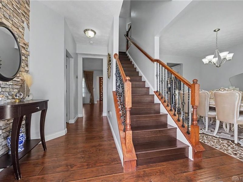 7122 Bluestream Drive, Tipp City, OH 45371 Photo 8
