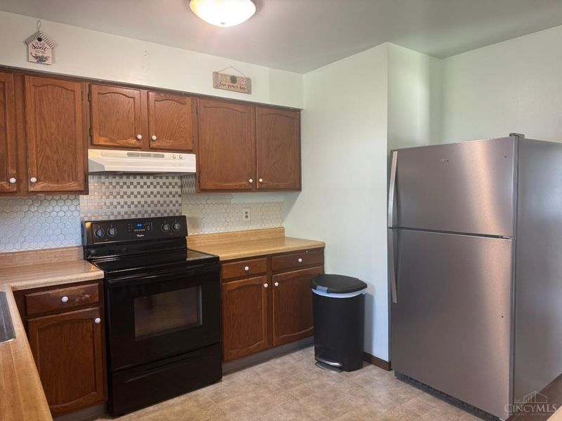 8543 Kingston Drive, Franklin, OH 45005 Photo 13