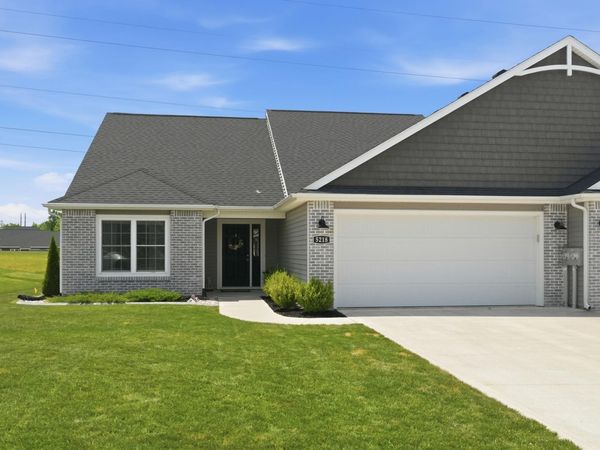 5218 Pigeon Creek Court, Fort Wayne, IN 46825