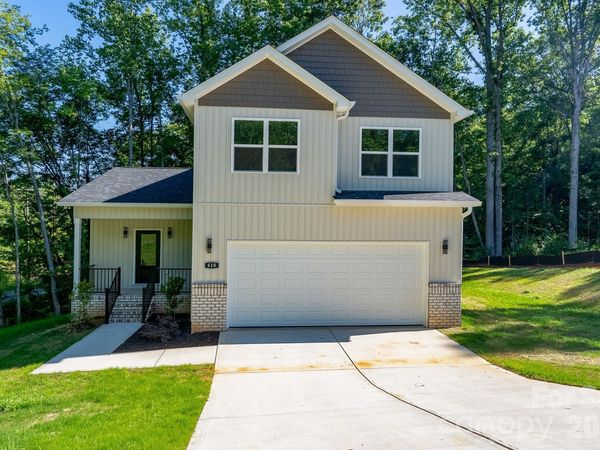 610 Queens Drive , Dallas, NC 28034