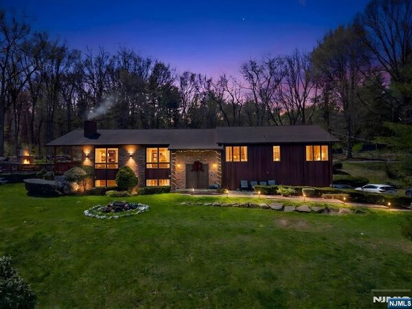 121 Doremus Road, WEST MILFORD, NJ 07438