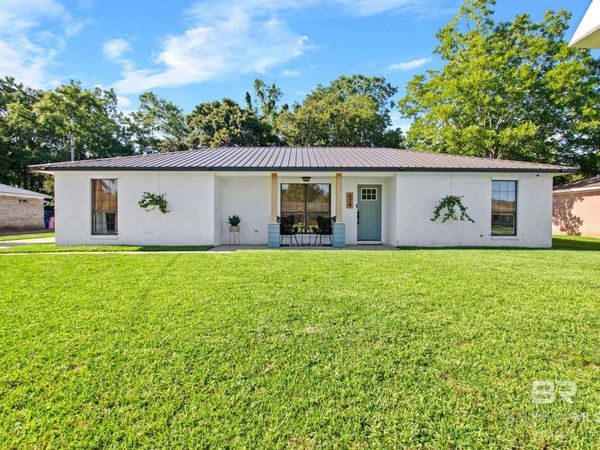 524 W Ariel Avenue, Foley, AL 36535