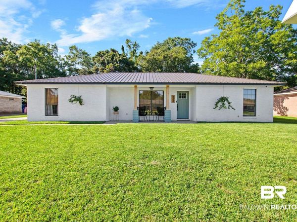 524 W Ariel Avenue, Foley, AL 36535