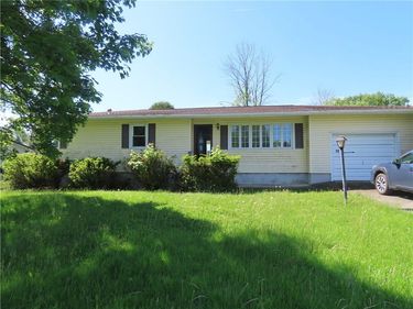 28 Jarvis Street , Auburn, NY 13021