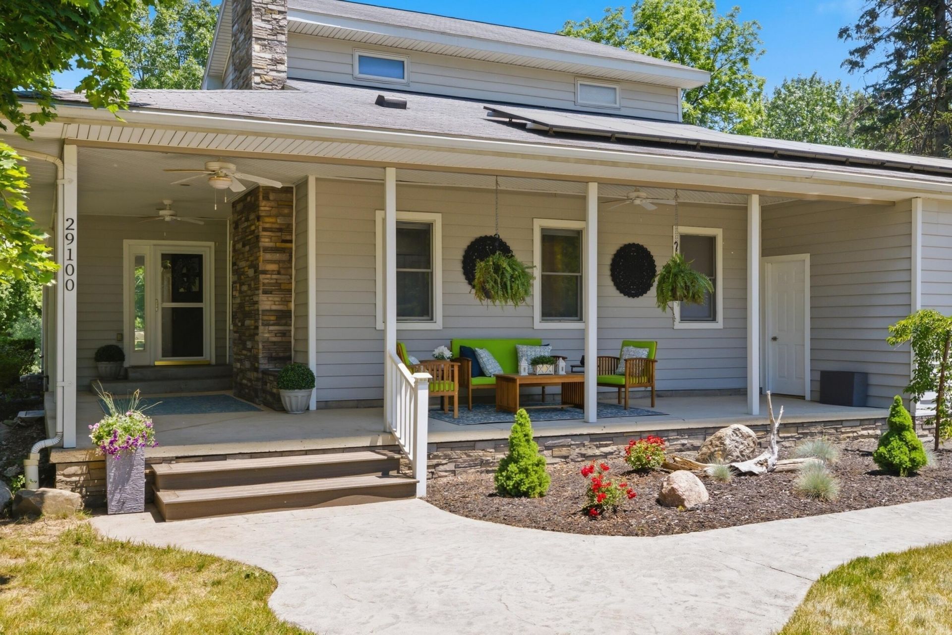 29100 Terrence Street, Livonia, MI 48154 Main Photo