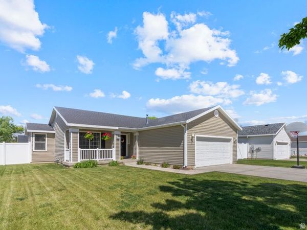 5069 S 3925 W, Roy, UT 84067