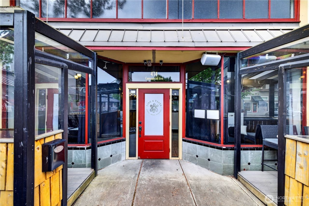 414 Commercial Avenue , Anacortes, WA 98221