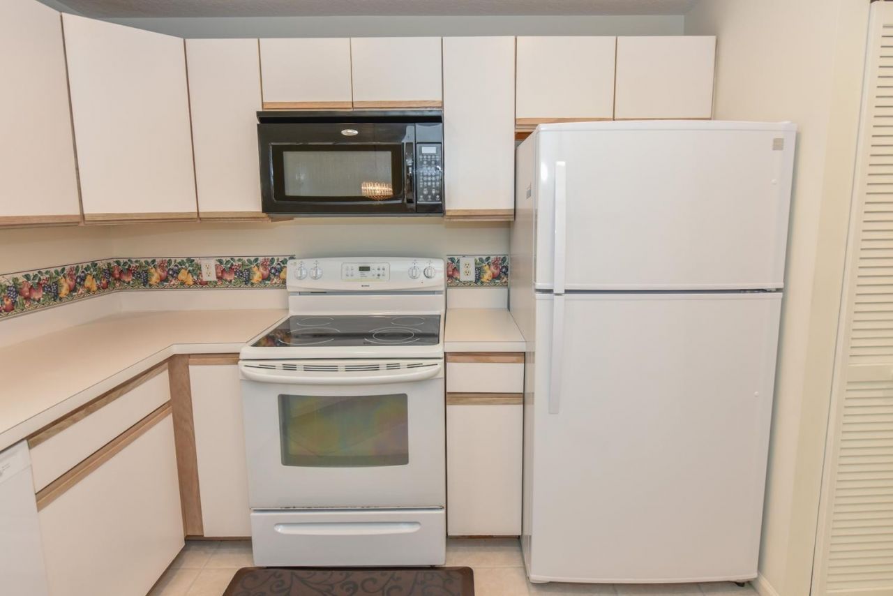 201 Muirfield Court, Unit 201e, Jupiter, FL 33458 Photo
