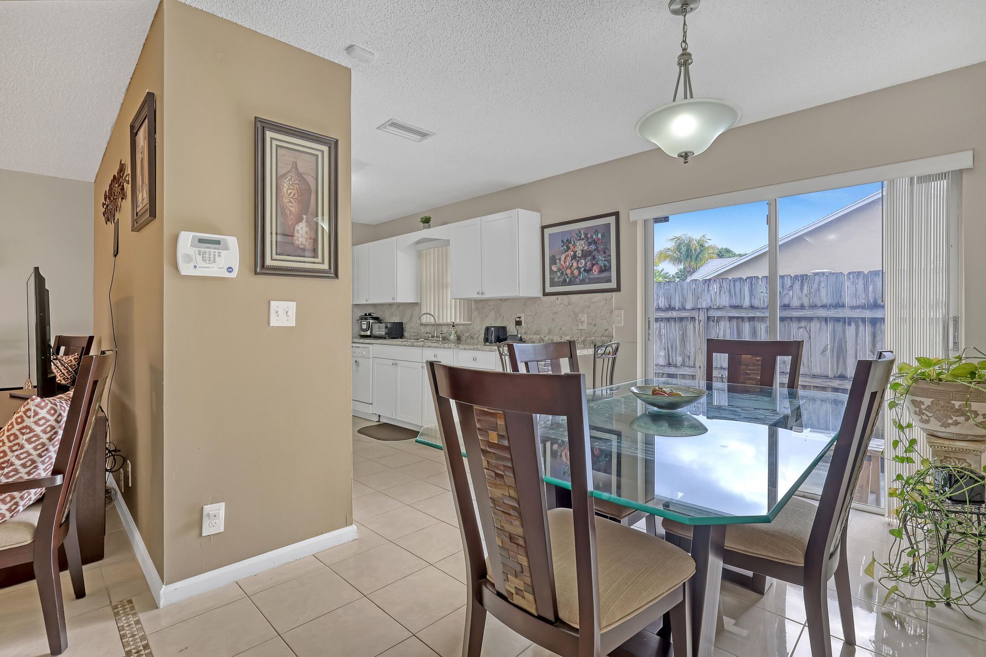 302 SW 8th Street, Boynton Beach, FL 33426 Photo