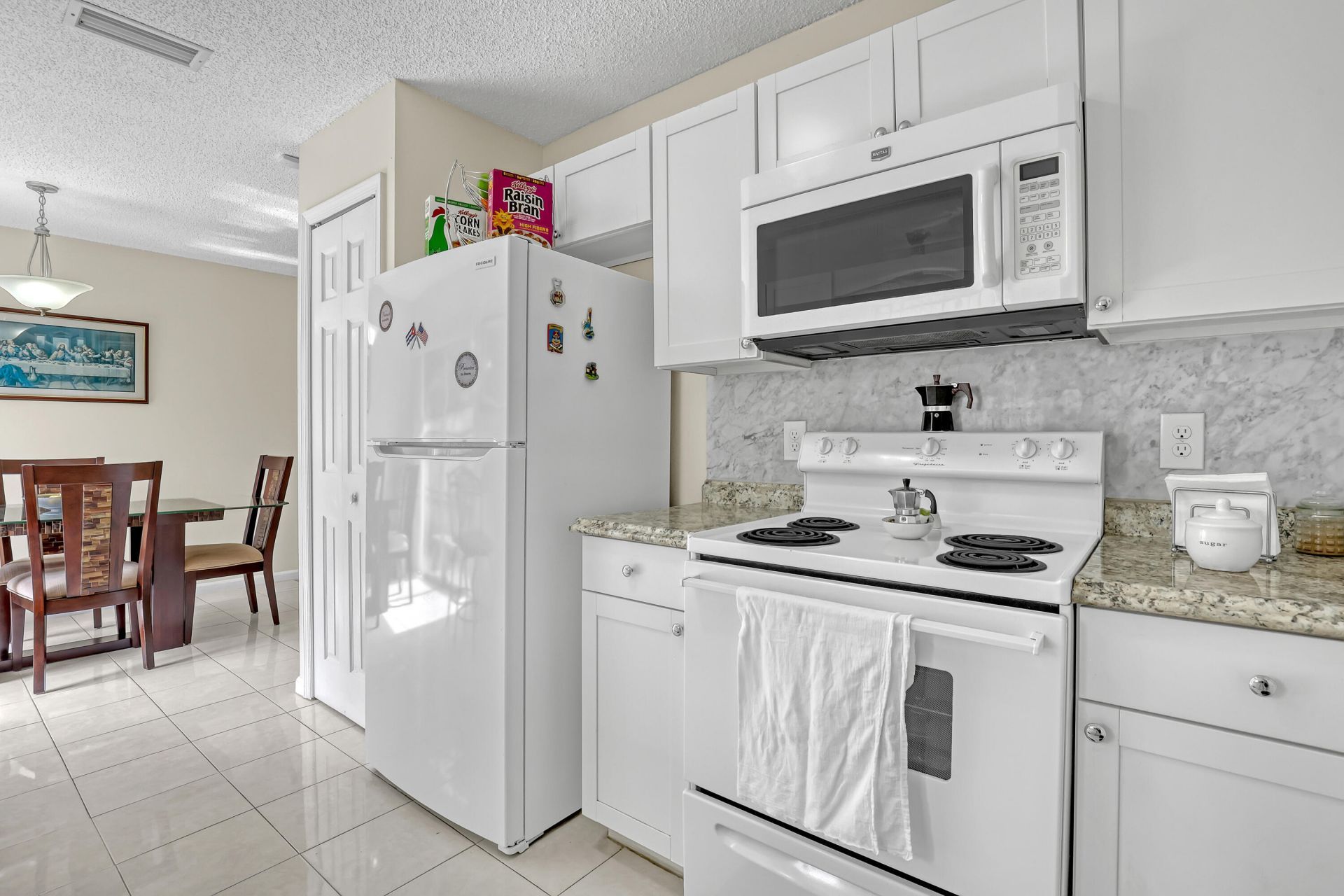 302 SW 8th Street, Boynton Beach, FL 33426 Photo